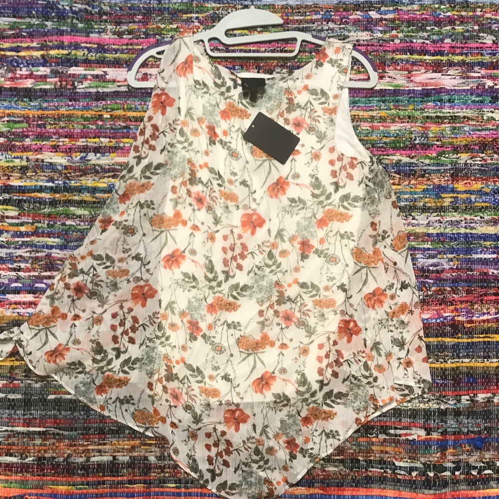 Flowy Flower Tanktop